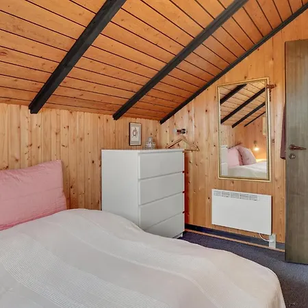4 Bedroom In